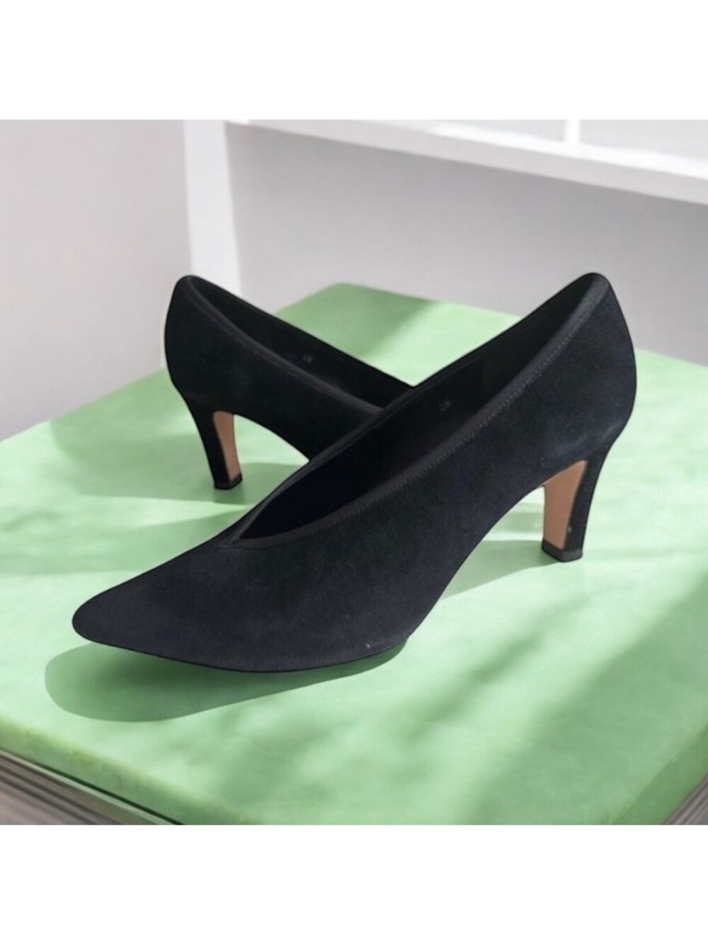VAN ELI Womens Black Suede Pointed Heels Size 6